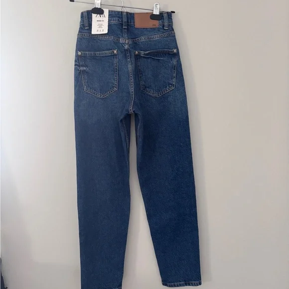 *Zara Mom's Fit NWT Straight Leg Jeans (US 0/ UK 32) - Picture 5 of 6